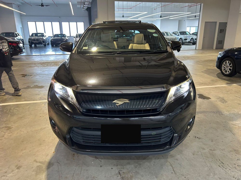 Toyota Harrier Premium 2.0 Cvt