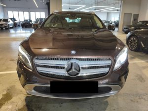 Mercedes Benz Gla180 (r18 Bi)
